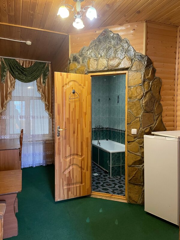 Вертикаль — Cемейный номер с собственной ванной комнатой, фотография 4